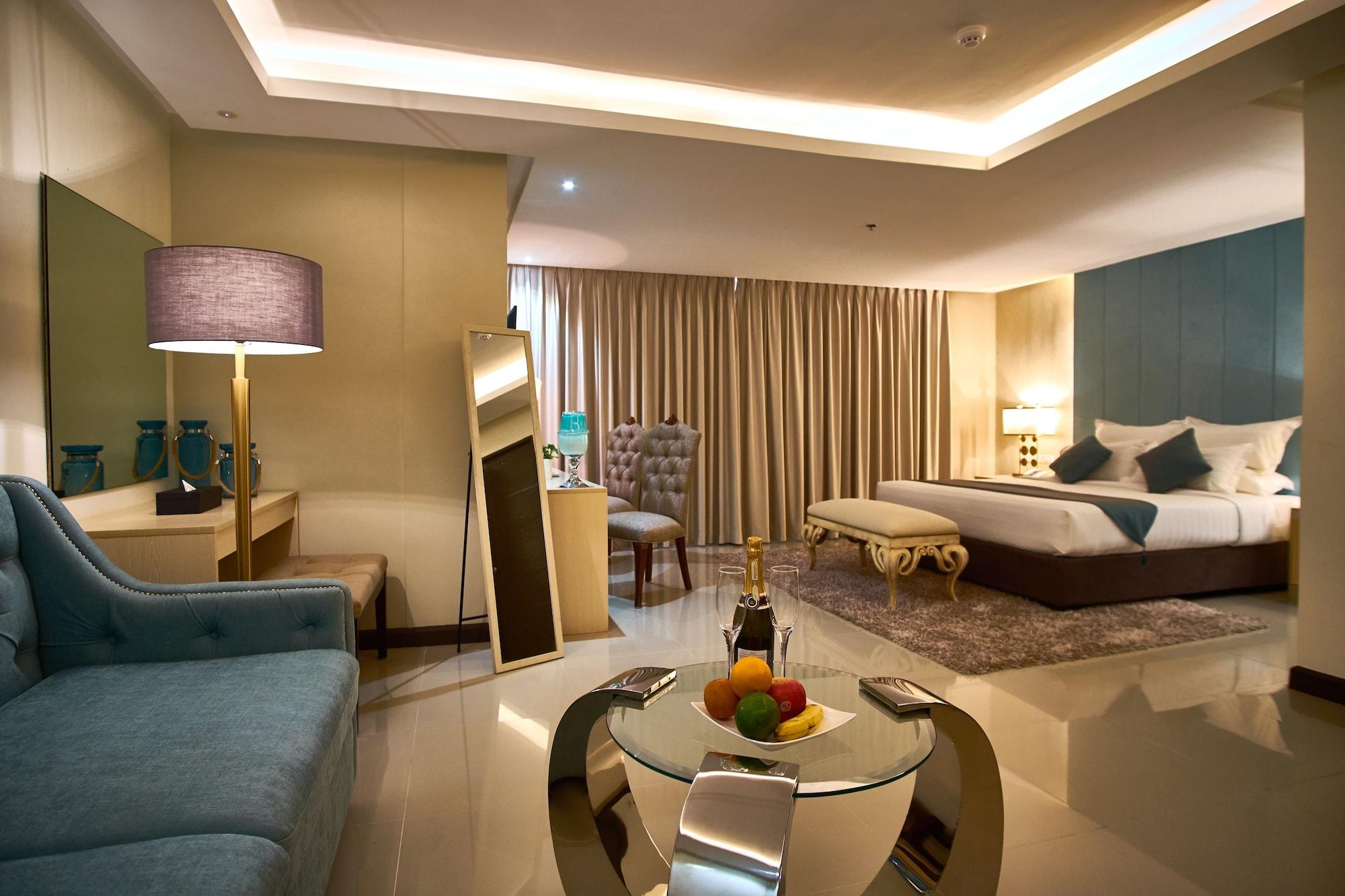 J7 Hotel Iloilo City Exterior foto