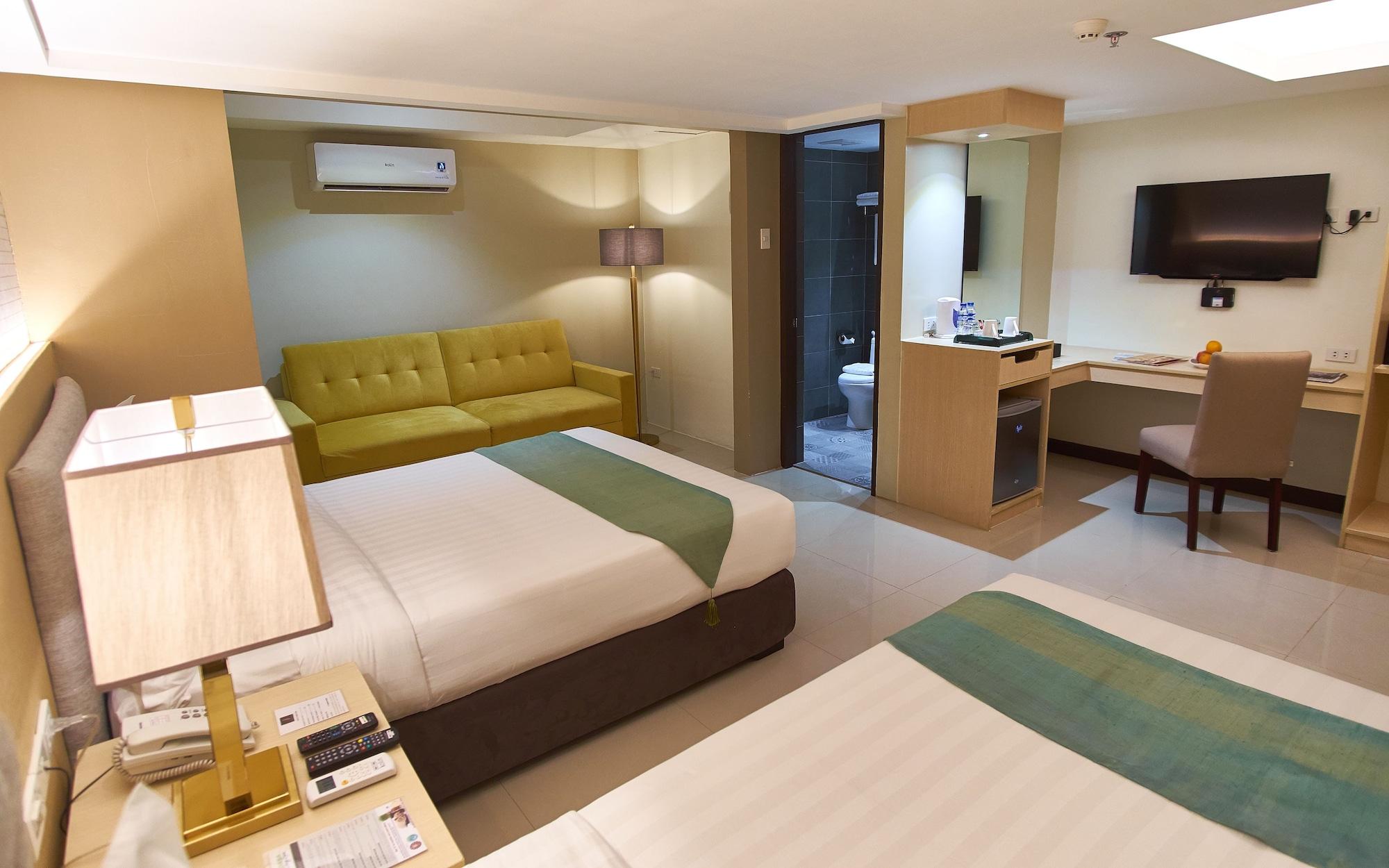 J7 Hotel Iloilo City Exterior foto